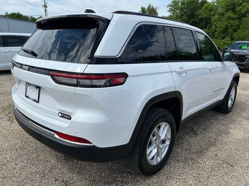 New 2026 Jeep Grand Cherokee Laredo AWD/4WD image 3
