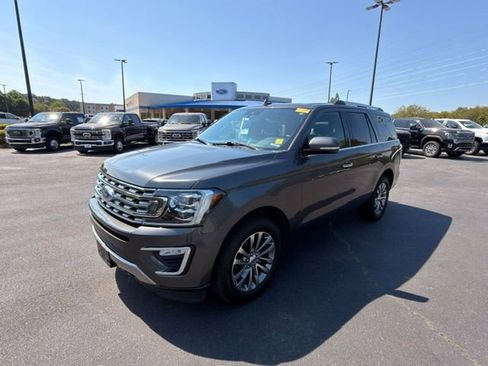 Used 2018 Ford Expedition Limited w/ Equipment Group 301A AWD/4WD image 15