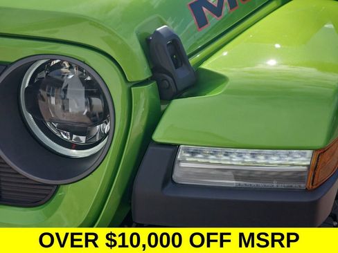 New 2025 Jeep Gladiator Mojave w/ Convenience Group AWD/4WD image 32