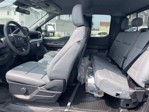 New 2025 Ford F350 XL w/ XL Chrome Package AWD/4WD image 5