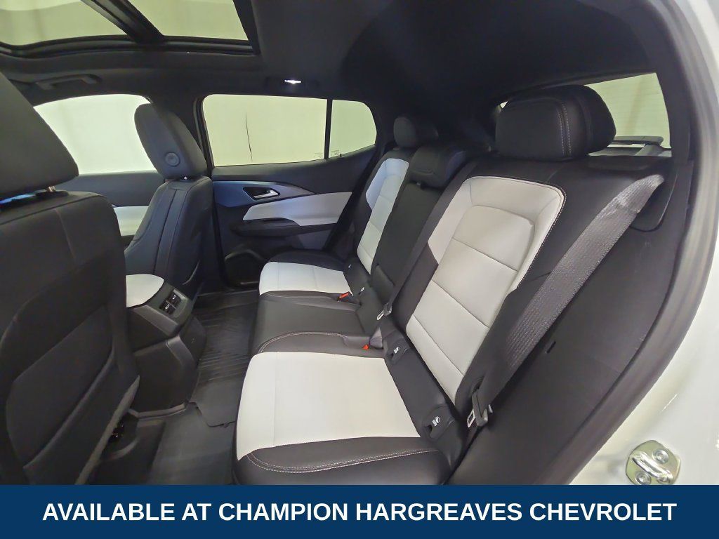 Used 2025 Chevrolet Equinox EV LT w/ Convenience Package AWD/4WD image 33