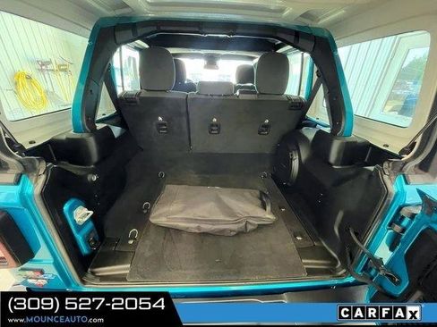Used 2024 Jeep Wrangler Unlimited w/ Convenience Group AWD/4WD image 9