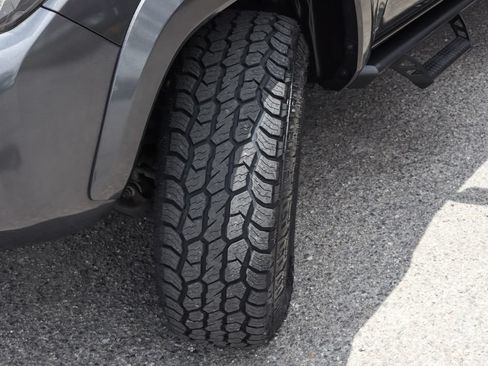 Used 2019 Toyota Tacoma TRD Sport AWD/4WD image 47