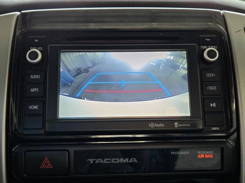 Used 2015 Toyota Tacoma PreRunner w/ SR5 Package RWD image 19