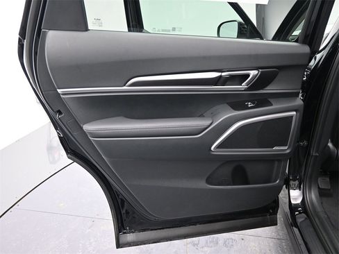 New 2025 Kia Telluride S image 16