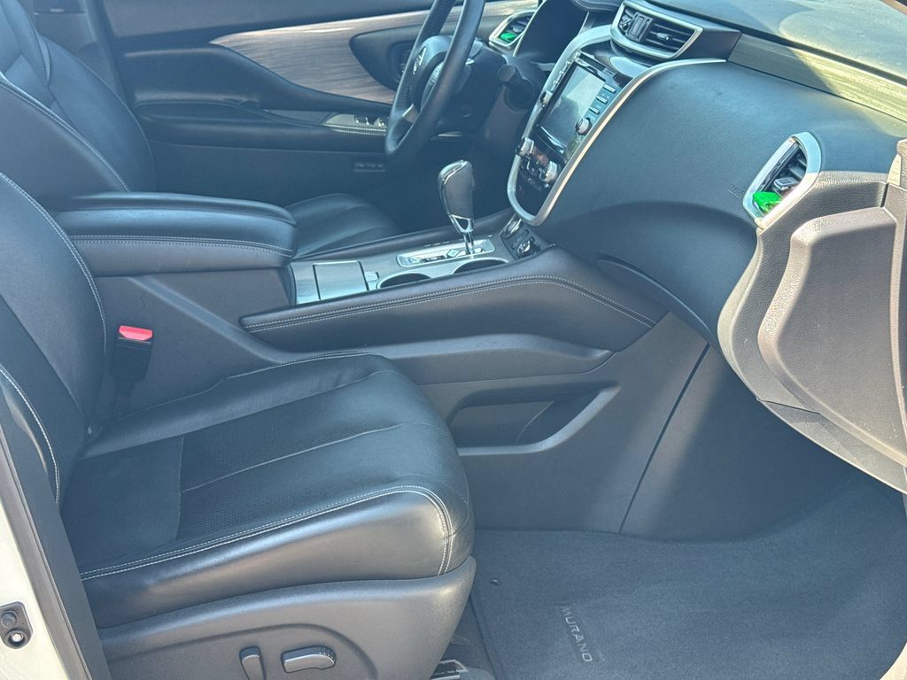 Used 2016 Nissan Murano SL w/ SL Technology Package FWD image 13