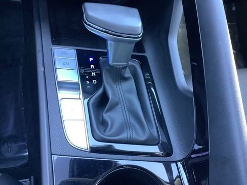 Certified 2021 Hyundai Elantra Limited image 32