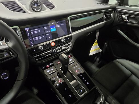 New 2026 Porsche Macan Turbo image 20