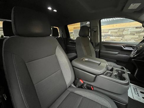 Used 2024 Chevrolet Silverado 1500 LT AWD/4WD image 29