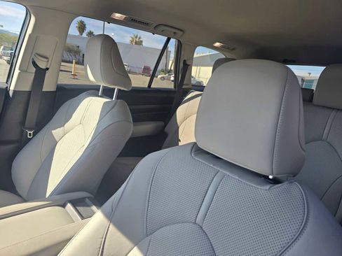 Used 2024 Toyota Grand Highlander Limited image 26