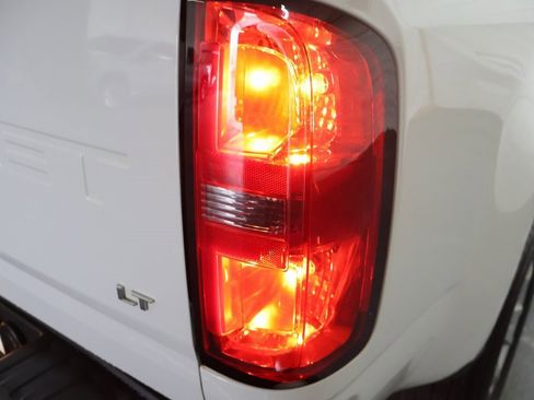 Used 2021 Chevrolet Colorado LT w/ Fleet Safety Package image 27