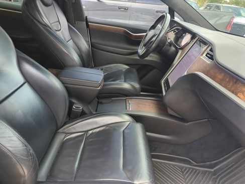 Used 2017 Tesla Model X 90D AWD/4WD image 22