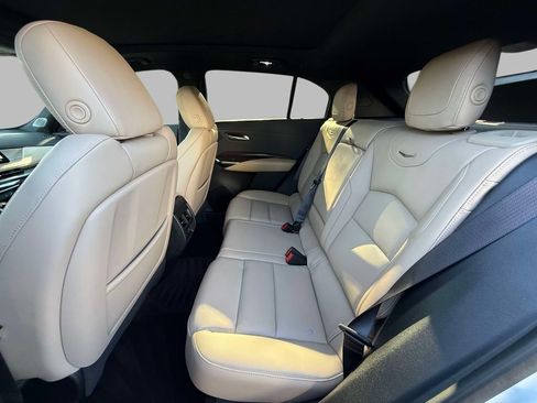 Used 2025 Cadillac XT4 Premium Luxury FWD image 19