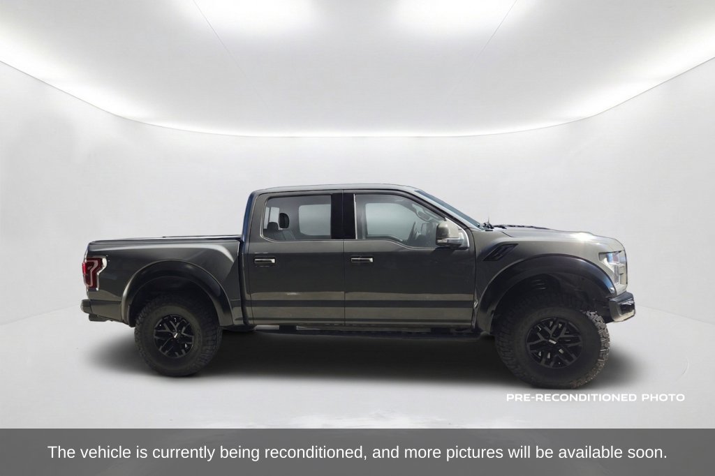 Used 2018 Ford F150 Raptor w/ Equipment Group 802A Luxury AWD/4WD image 4