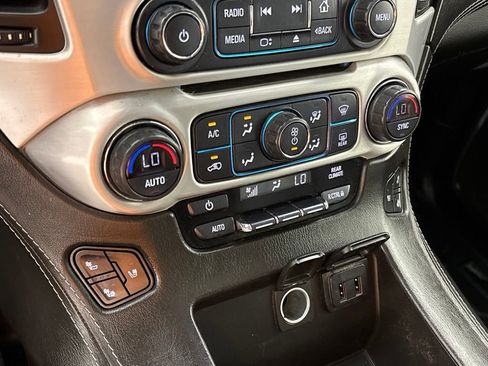 Used 2019 GMC Yukon XL SLT AWD/4WD image 40