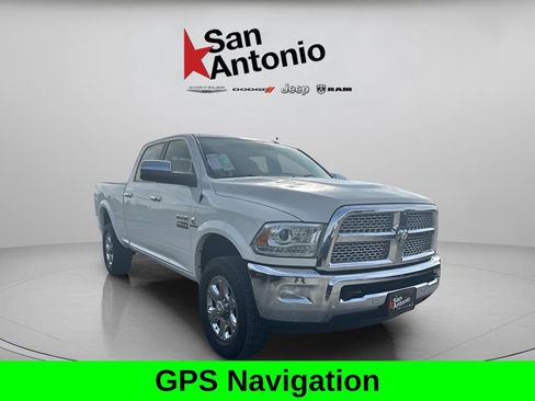 Used 2018 RAM 2500 Laramie AWD/4WD image 2