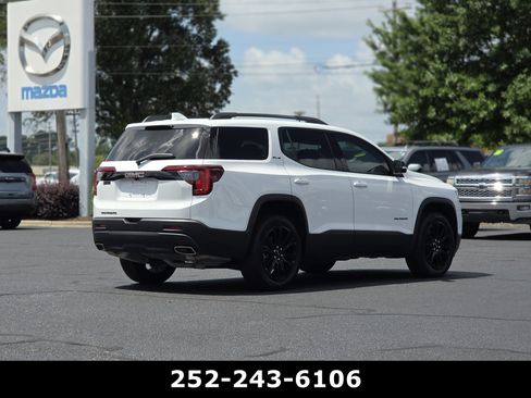 Used 2023 GMC Acadia SLE w/ Driver Convenience Package FWD image 7