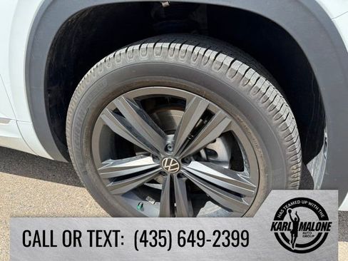 Used 2022 Volkswagen Atlas SEL R-Line AWD/4WD image 9