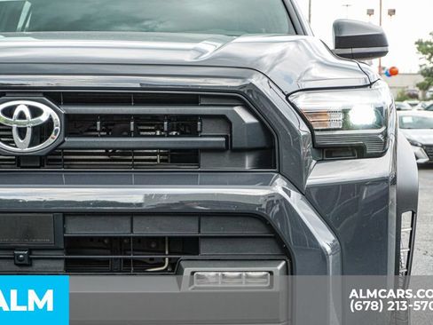 Used 2025 Toyota 4Runner SR5 AWD/4WD image 11