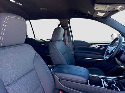 New 2026 Chevrolet Traverse LT w/ LPO, Floor Liner Package image 33