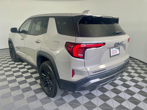 Used 2026 GMC Terrain Elevation FWD image 3