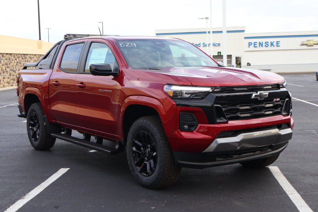 New 2026 Chevrolet Colorado Z71 w/ Midnight Edition AWD/4WD image 10