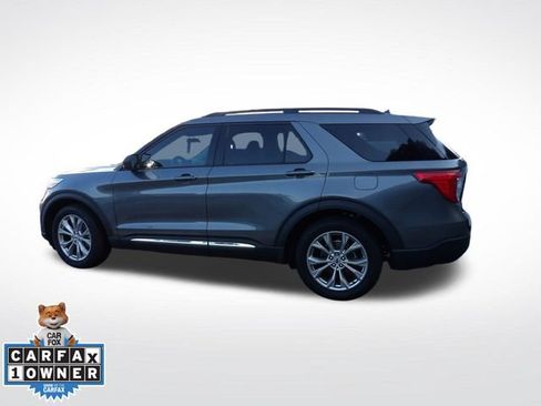 Used 2023 Ford Explorer XLT w/ Equipment Group 202A RWD image 12