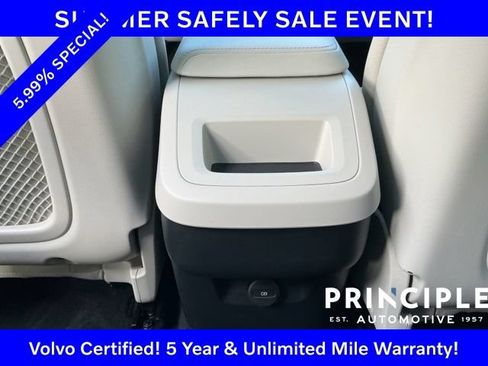 Certified 2025 Volvo XC60 B5 Core AWD/4WD image 35