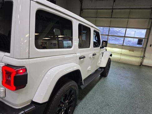 Used 2021 Jeep Wrangler Unlimited Sahara w/ Cold Weather Group image 7