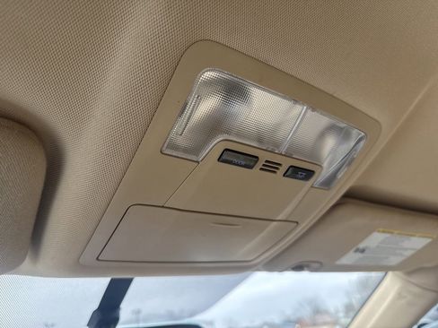 Used 2016 Toyota Highlander LE image 23