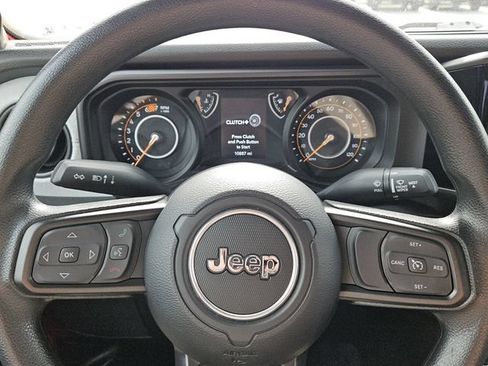 Used 2025 Jeep Wrangler Sport AWD/4WD image 19