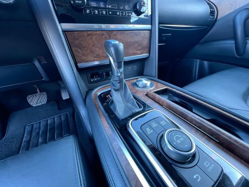 Used 2023 Nissan Armada SL w/ Captain's Chairs Package image 20