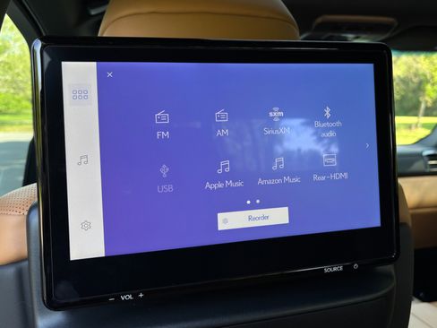 Used 2023 Lexus LX 600 4WD w/ Accessory Package (Z1) image 31