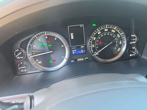 Used 2018 Lexus LX 570 4WD image 17