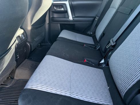 Used 2016 Toyota 4Runner SR5 image 19