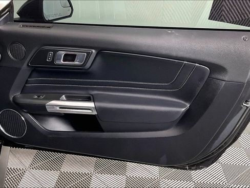 Used 2018 Ford Mustang GT Premium w/ Equipment Group 401A RWD image 22