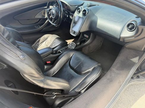 Used 2017 McLaren 570S Coupe RWD image 20
