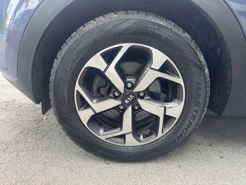 Used 2020 Kia Sportage LX AWD/4WD image 10