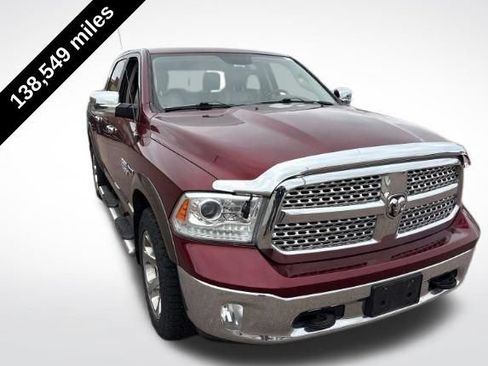Used 2018 RAM 1500 Laramie w/ Convenience Group AWD/4WD image 2