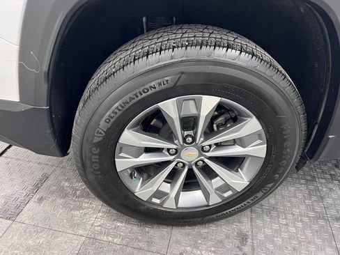 Used 2025 Chevrolet Equinox LT image 17