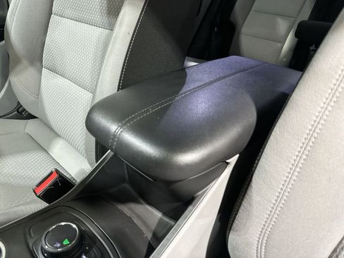 Used 2024 GMC Terrain SLE image 21