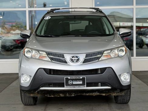 Used 2014 Toyota RAV4 XLE FWD image 4