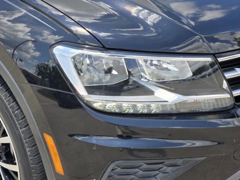 Used 2021 Volkswagen Tiguan SE FWD image 33