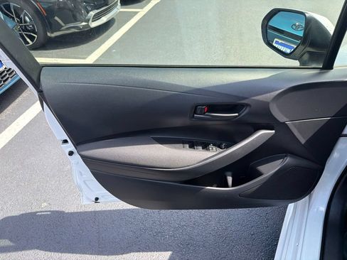 Used 2023 Toyota Corolla LE w/ Carpet Mat Package (TMS) FWD image 18