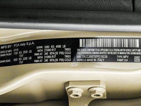 Used 2015 Jeep Renegade Latitude image 26