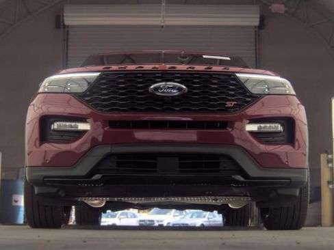 Used 2024 Ford Explorer ST w/ Equipment Group 401A AWD/4WD image 4