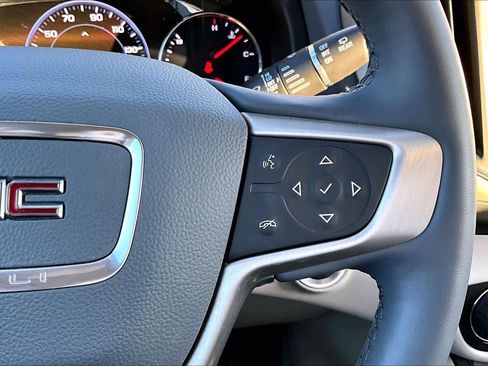 Used 2023 GMC Terrain Denali image 25