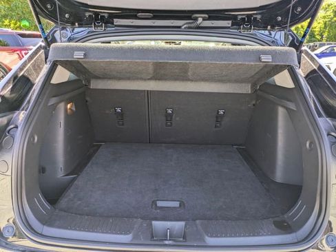 Used 2025 Chevrolet Trax LT FWD image 29