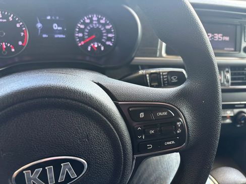 Used 2017 Kia Optima LX FWD image 15