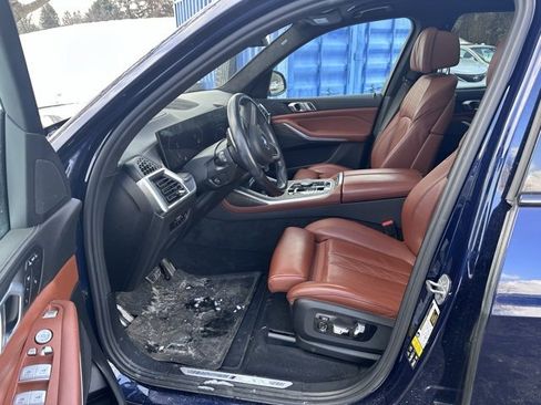 Used 2023 BMW X7 xDrive40i w/ M Sport Package image 12
